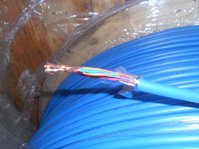 F؛MHYV1*2*0.8V|-|r