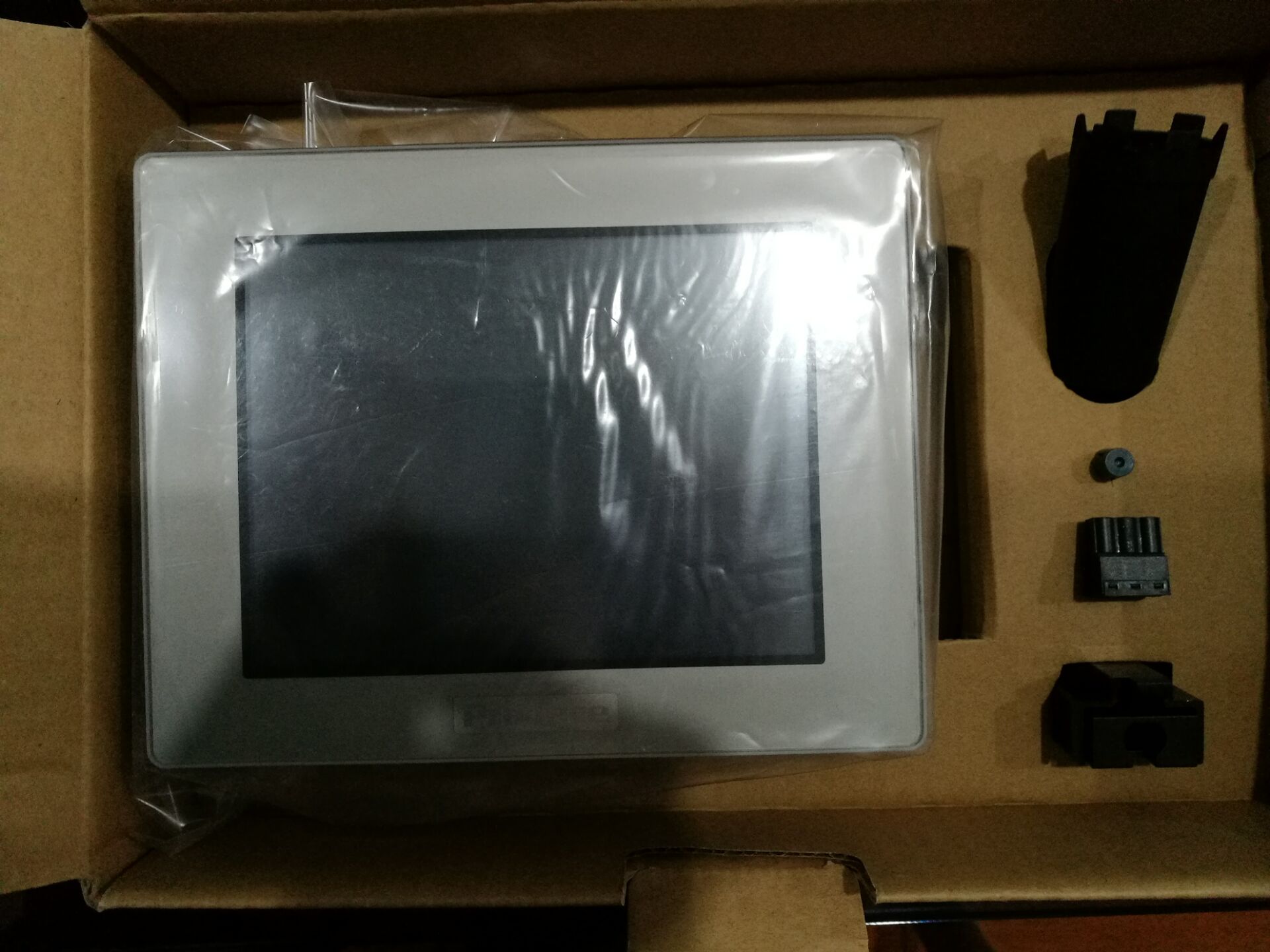 KݚWYF؛Pro-face  PFXGP4401TAD|