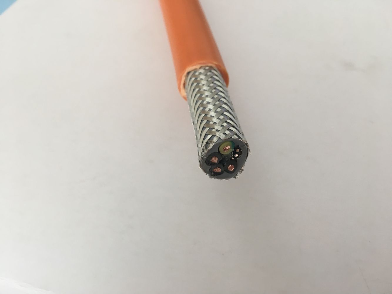 TRVVP 4*1.5+2*0.75P θ|