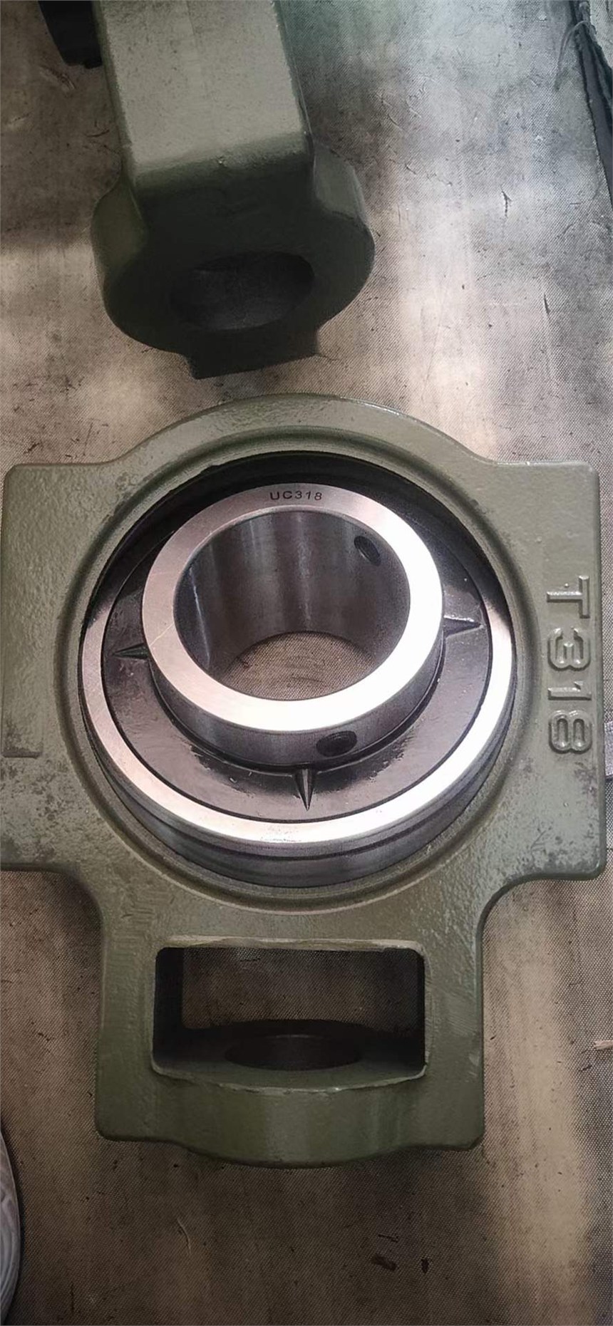 UCT305-15S   UCT305-15S