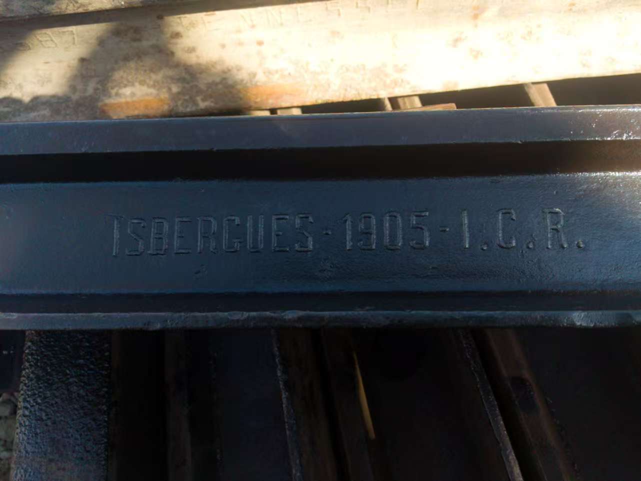 wBEARDMORE&Co1898bT