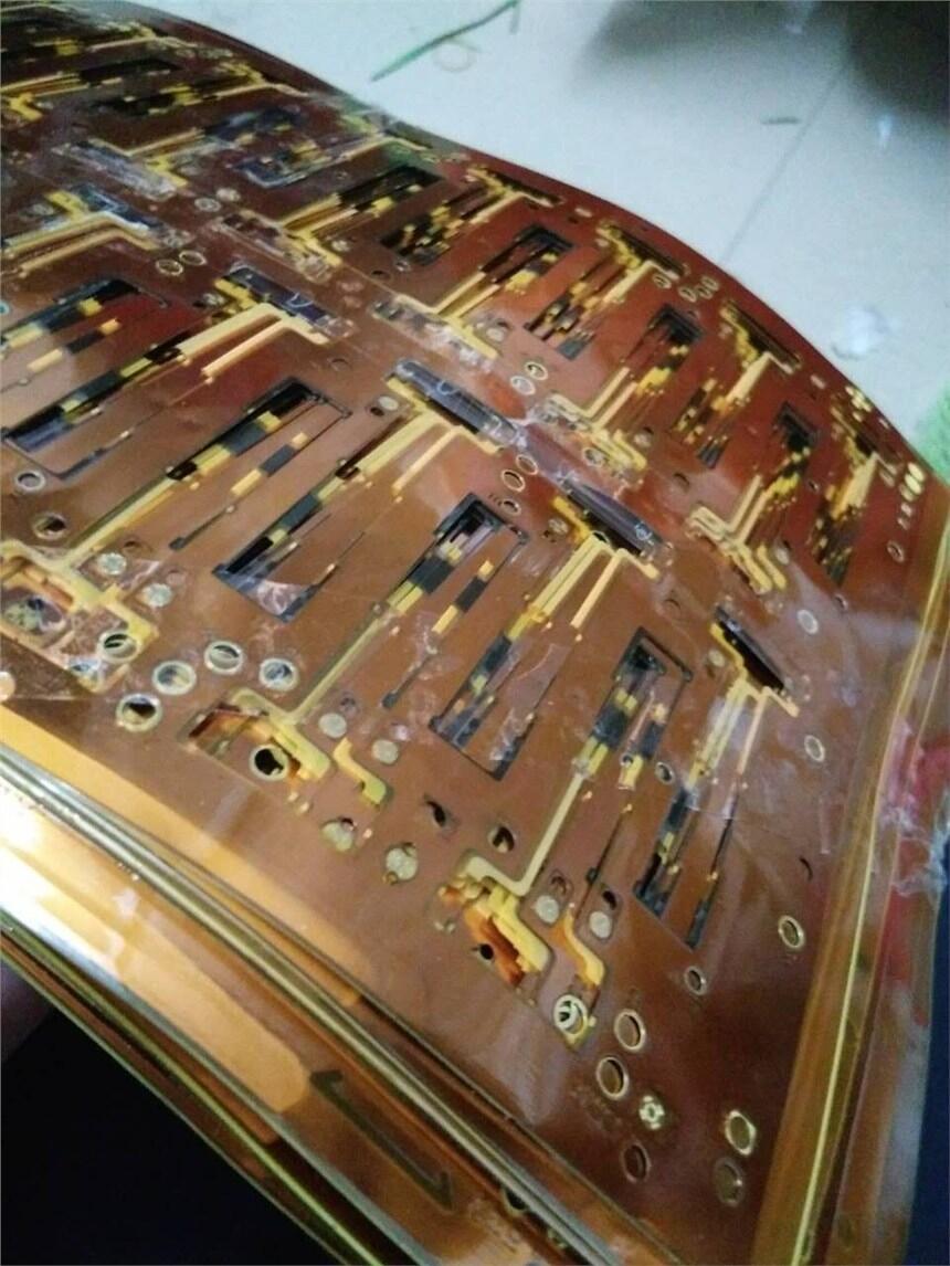 f^PCBԃrȸ