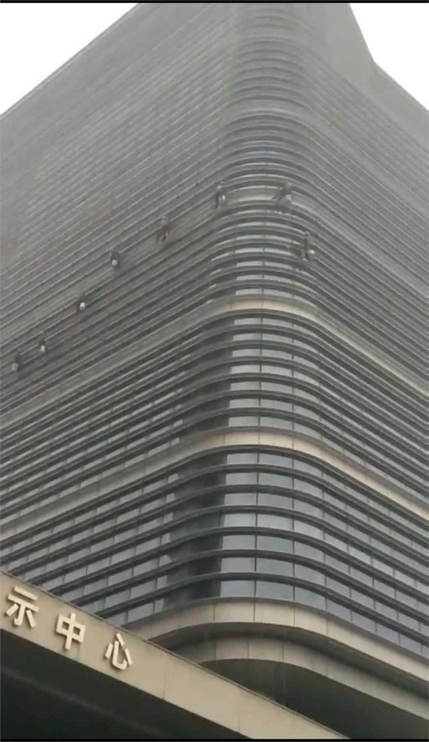 ϺIϴ≦ I